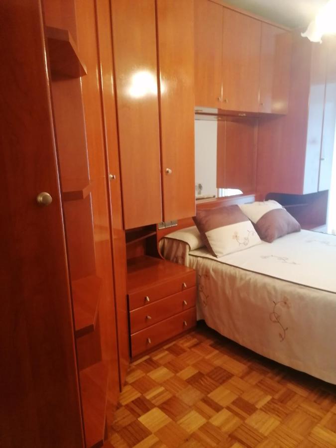 Alojamiento Nedymar Apartment Oviedo Exterior foto